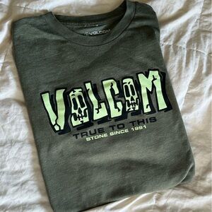 Men’s Green Skate Skull Vintage Volcom Tshirt